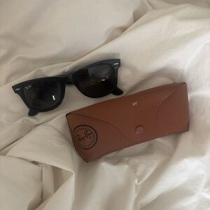 Ray-Ban Black Sunglasses with Brown Case